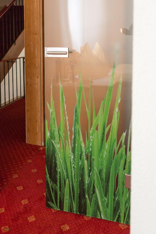 Hotel Zur Eisenbahn Renningen Exterior foto